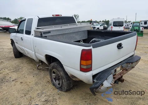 2001 Chevrolet Silverado 2500Hd z USA, uszkodzony, nr VIN 1GCHC29UX1Z267977